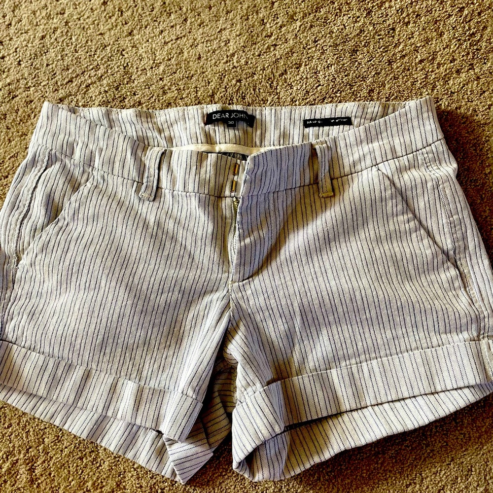 Dear john Hampton style shorts size 30 grey strip